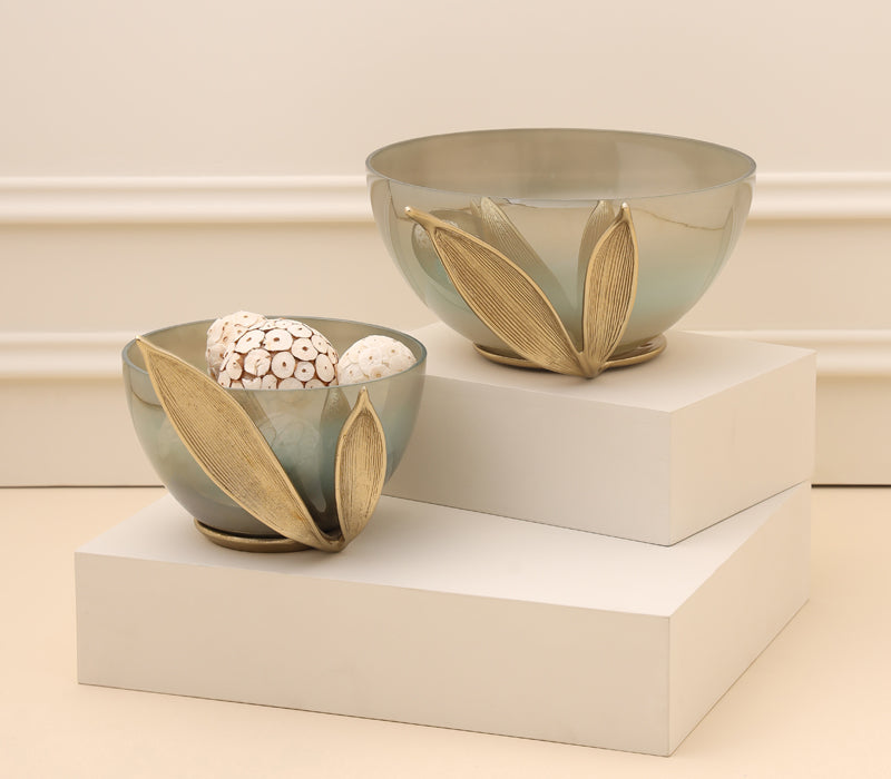 Enclosed Leaf Bowl