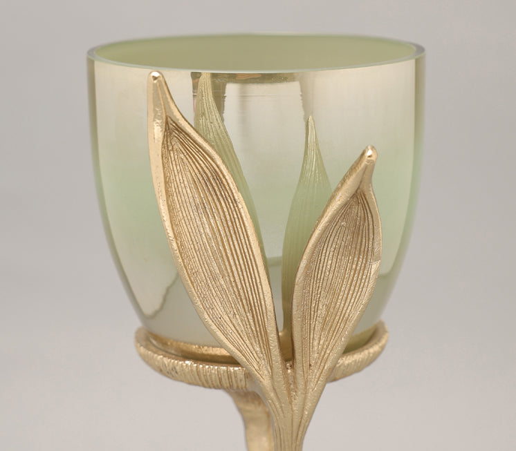 Enclosed Leaf Candle Holder