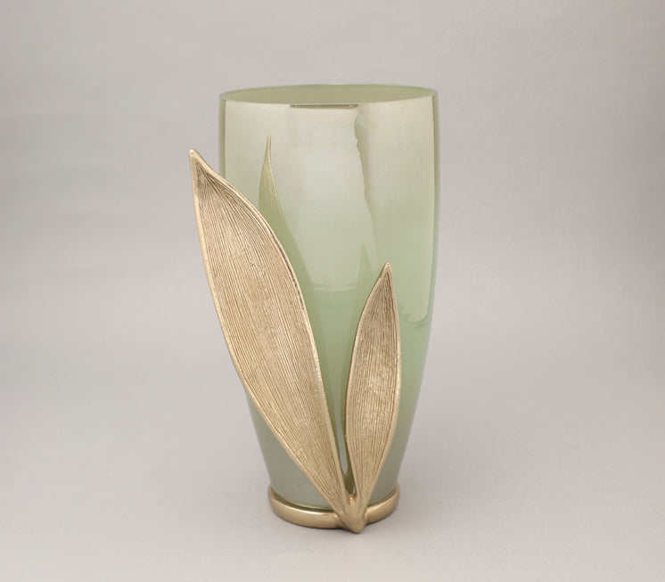 Enclosed Leaf Vase