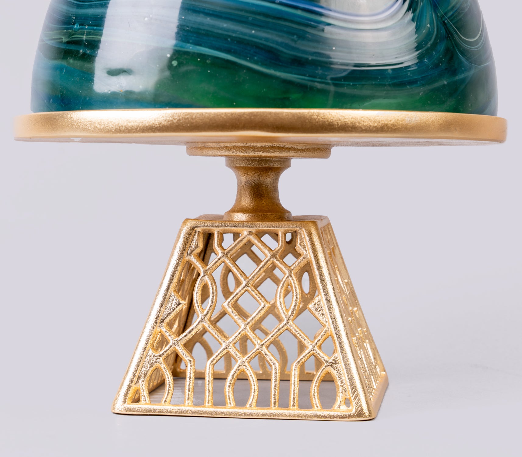 ARABIAN SEA CAKE HOLDER