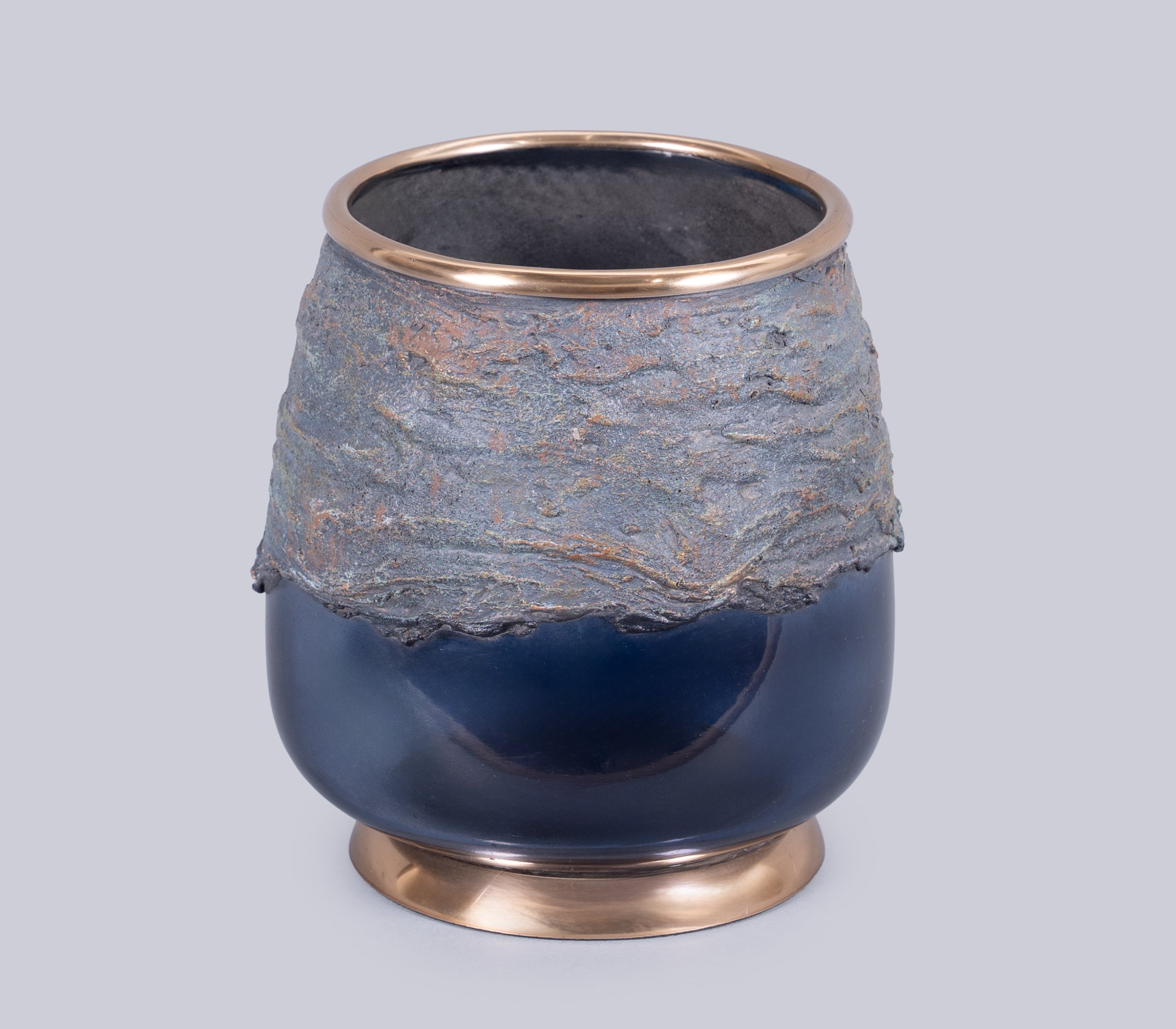 Onyxia Hurrican Candle Holder