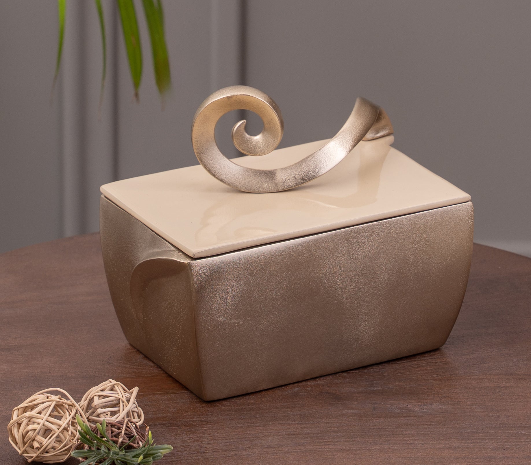 Swirl Jar