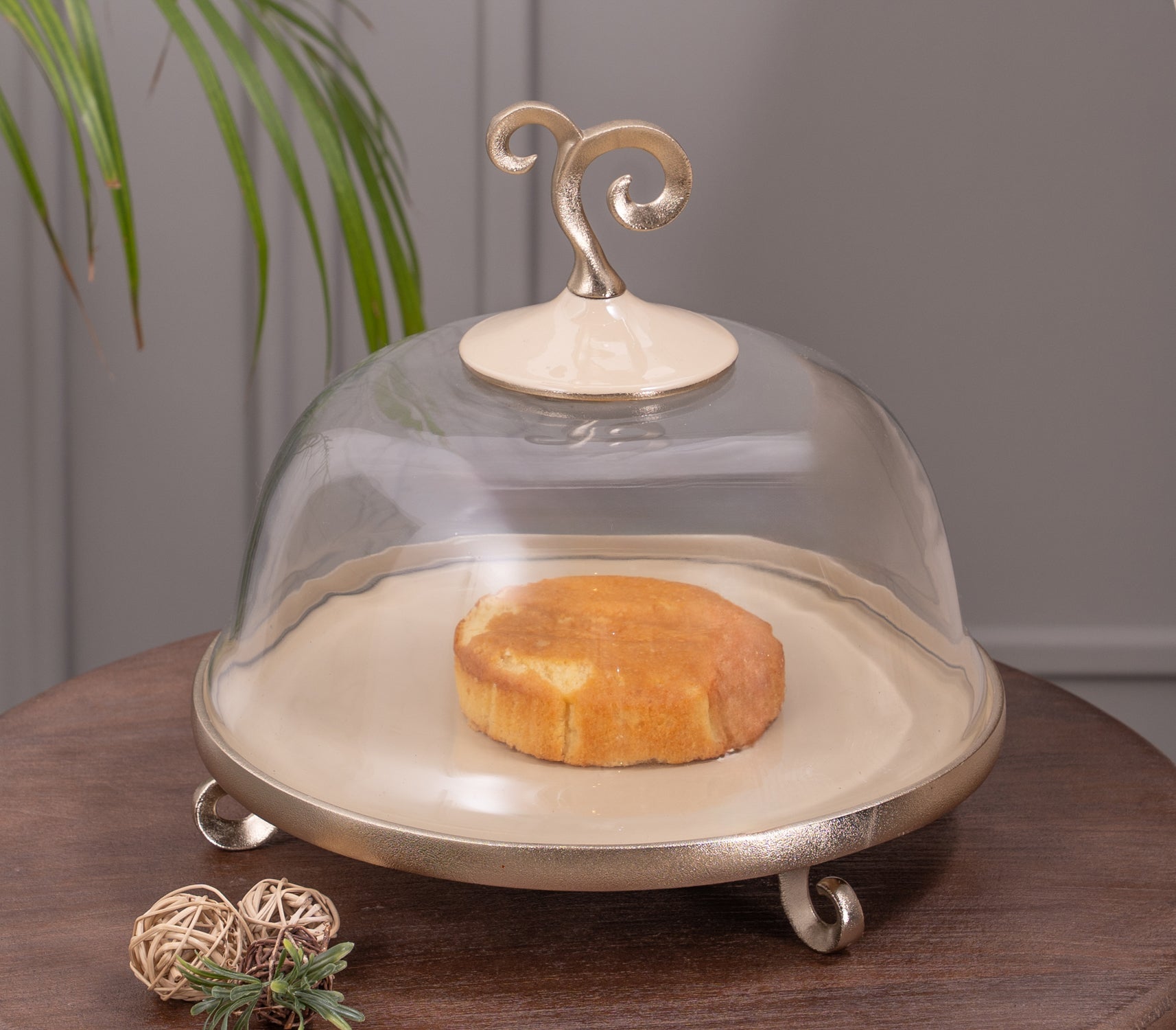 Swirl Cake Dome