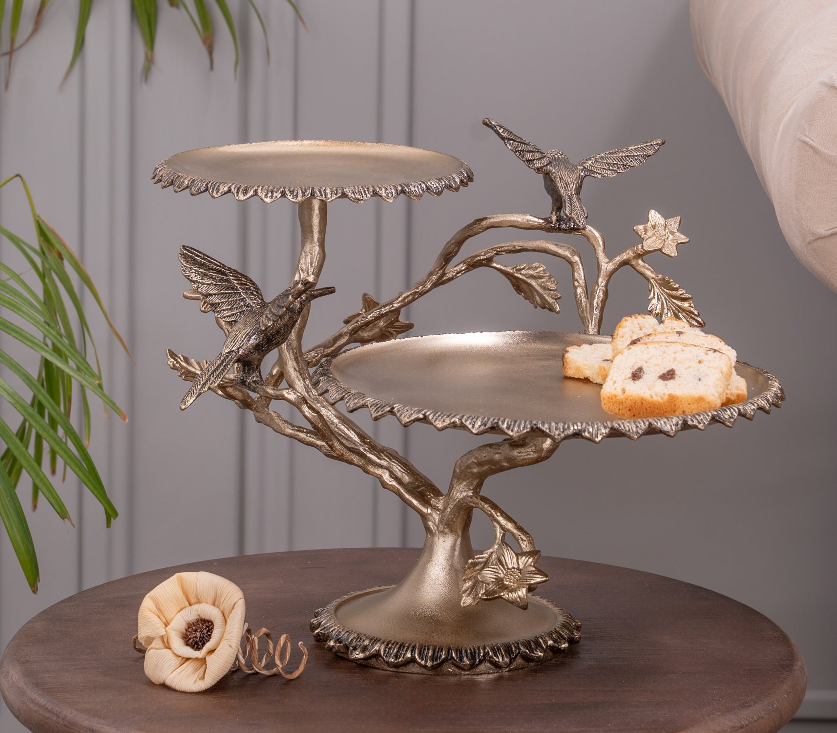 Calliope Cake Holder