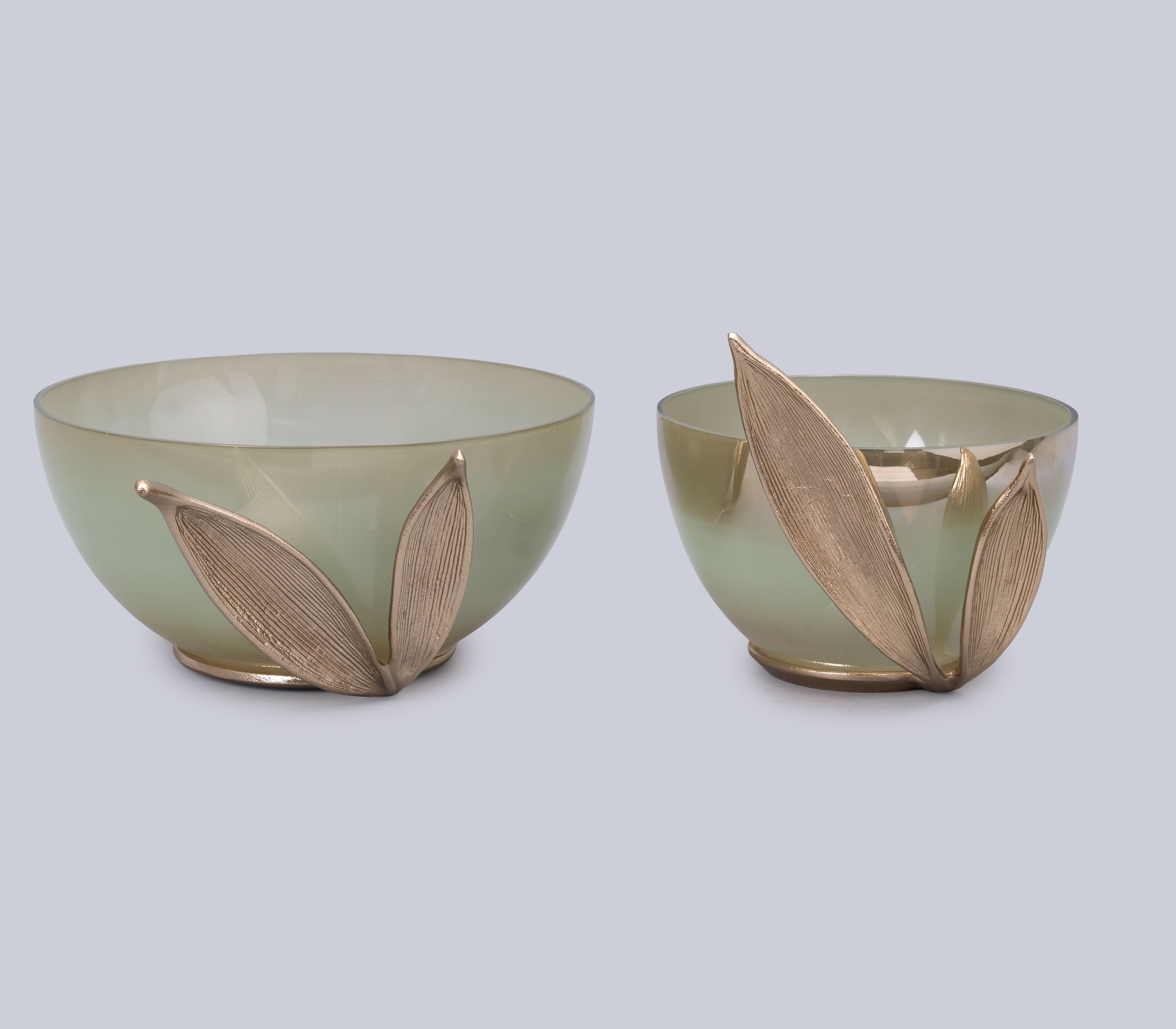 Enclosed Leaf Bowl