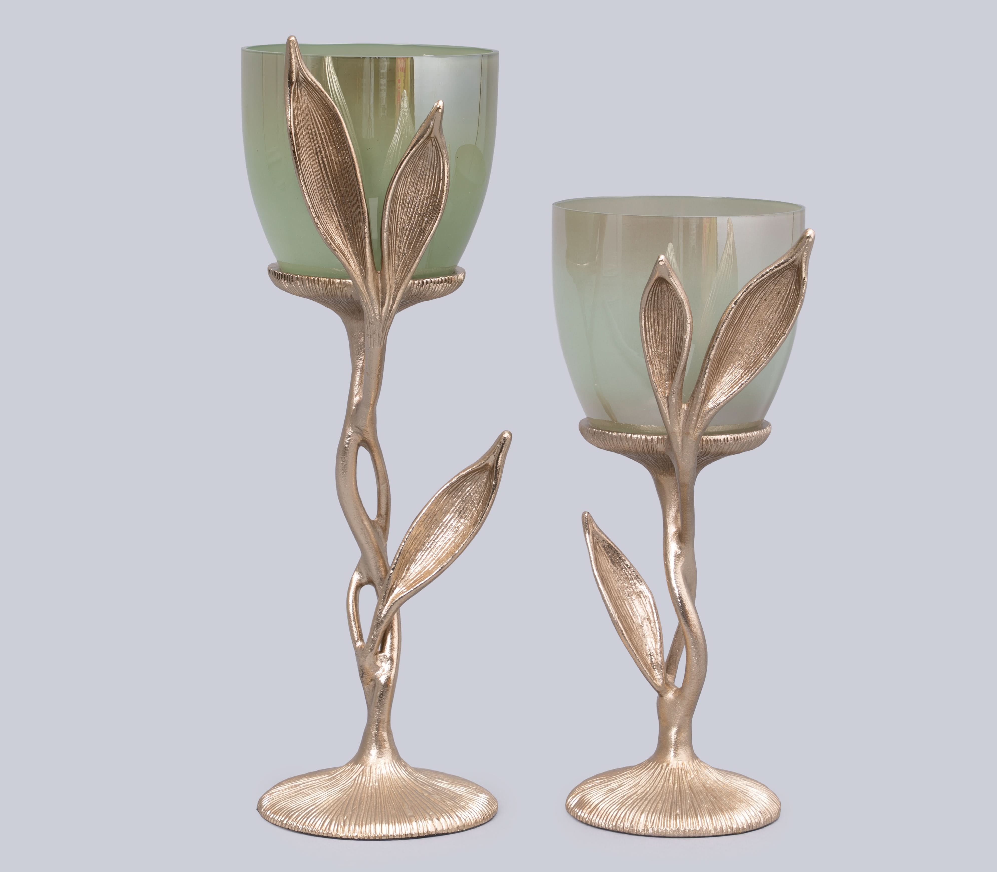 Enclosed Leaf Candle Holder