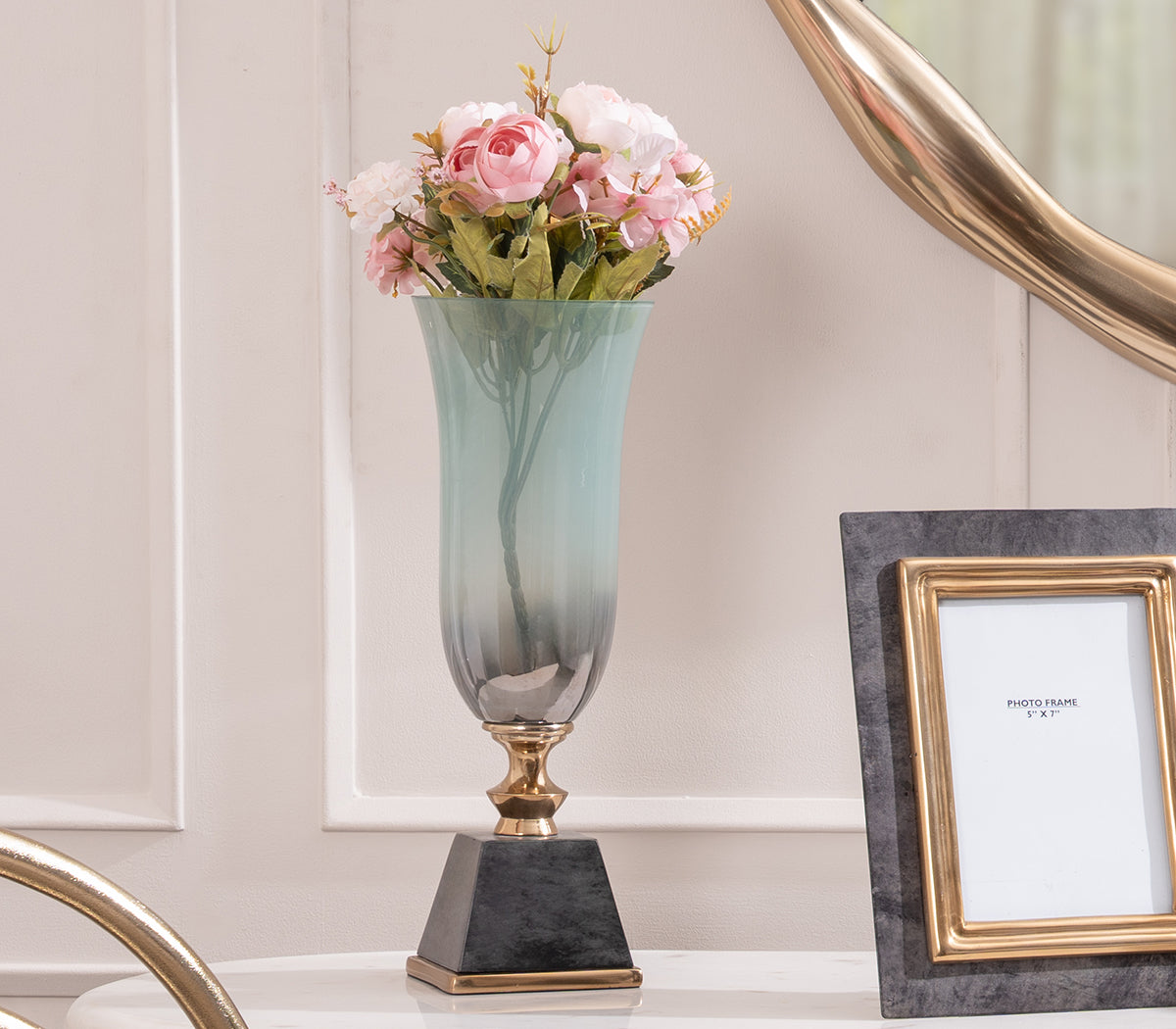 IRON LEGANT VASE