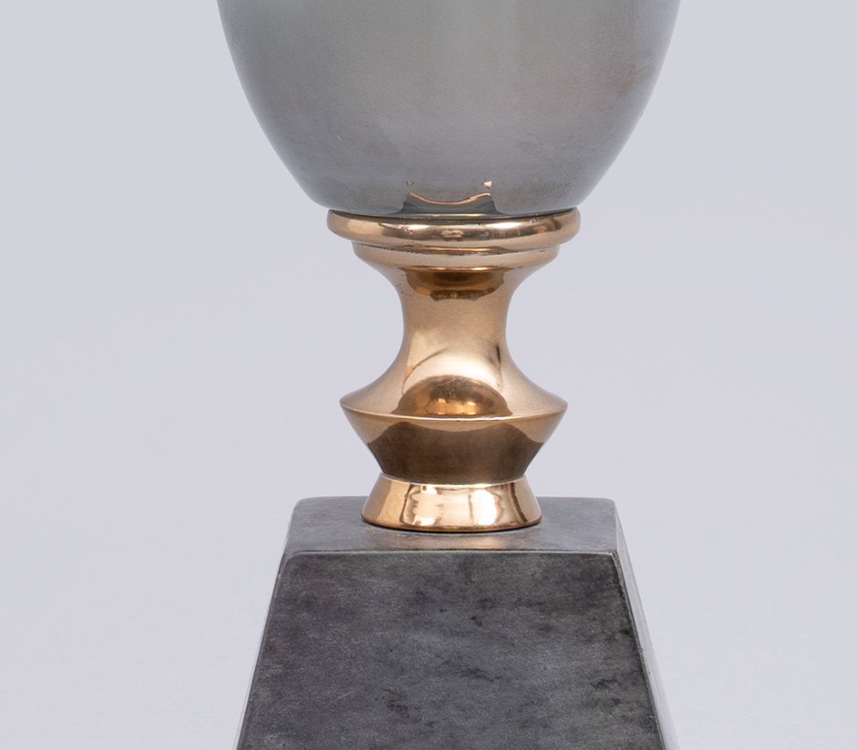 IRON LEGANT VASE