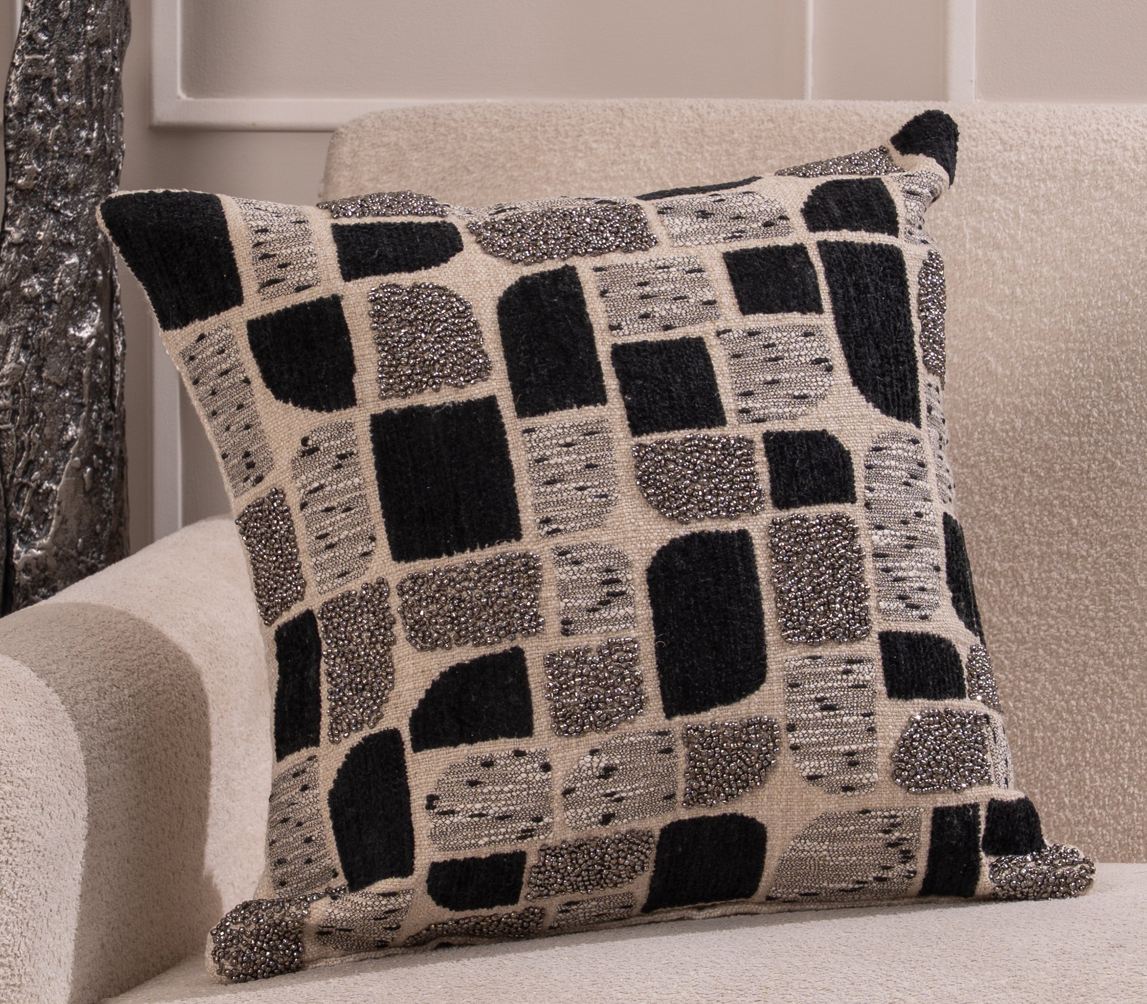 Axis & Thread Cushion