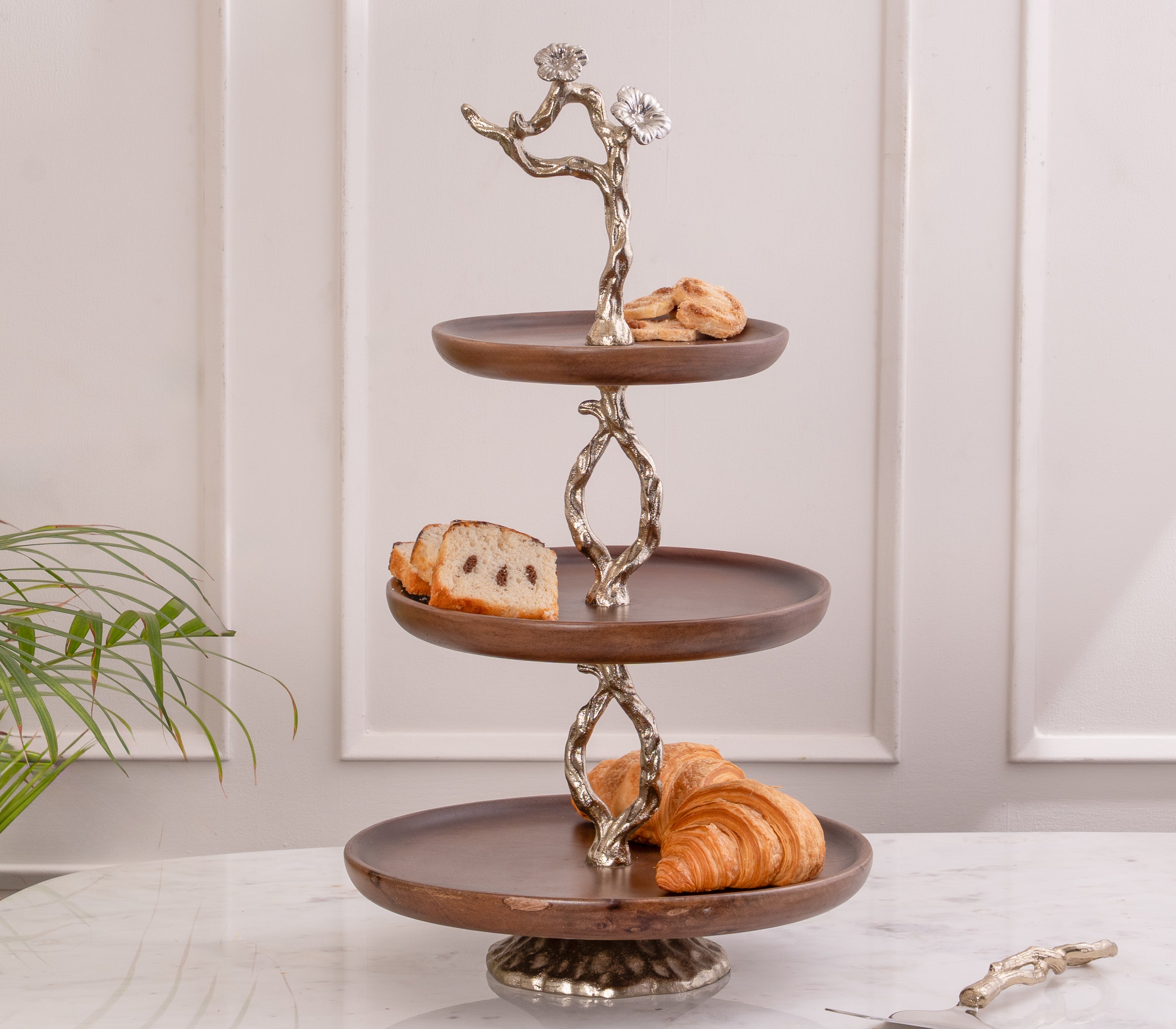 Tea Time Cake Holder