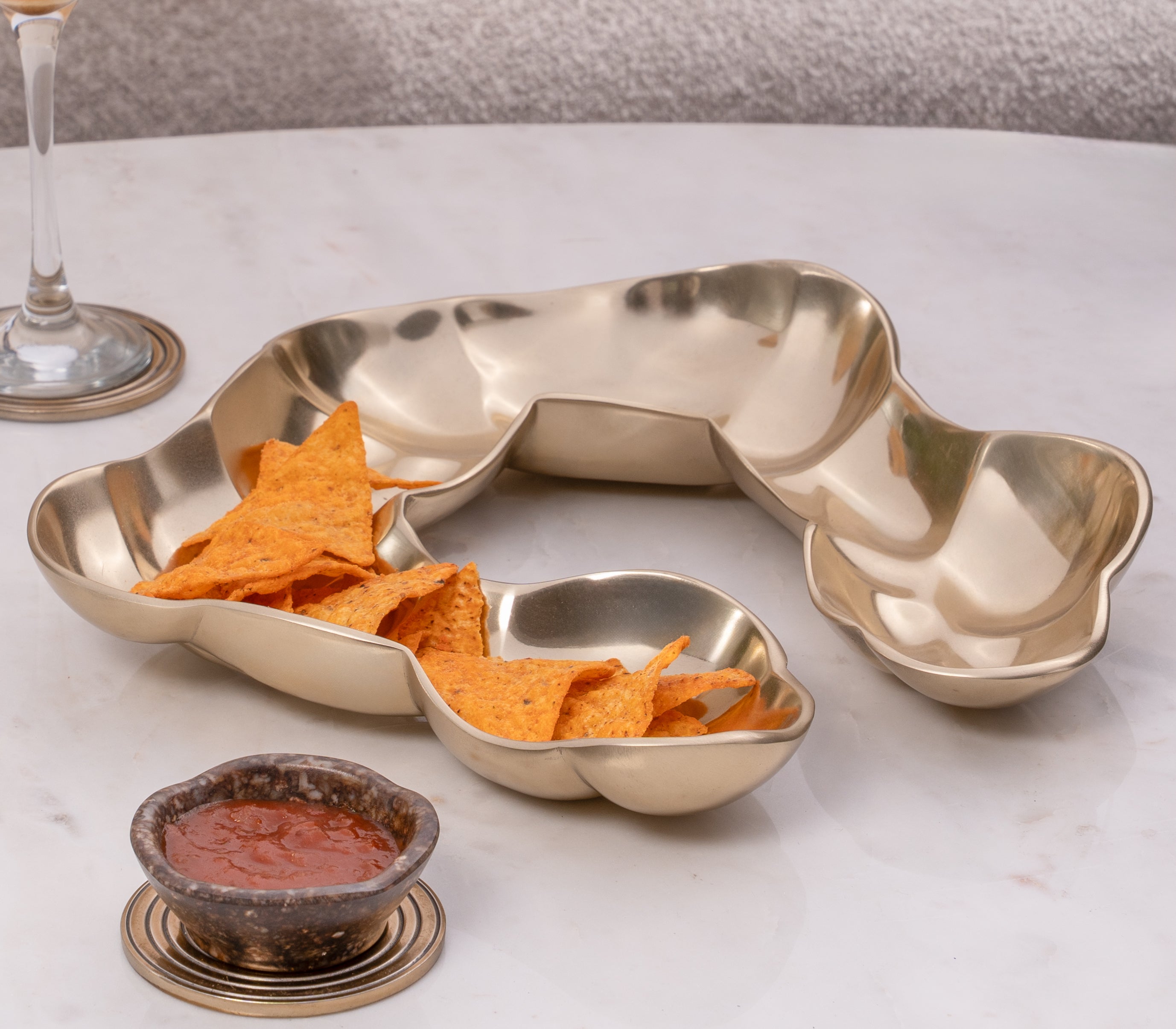 Ebony Curvy Platter
