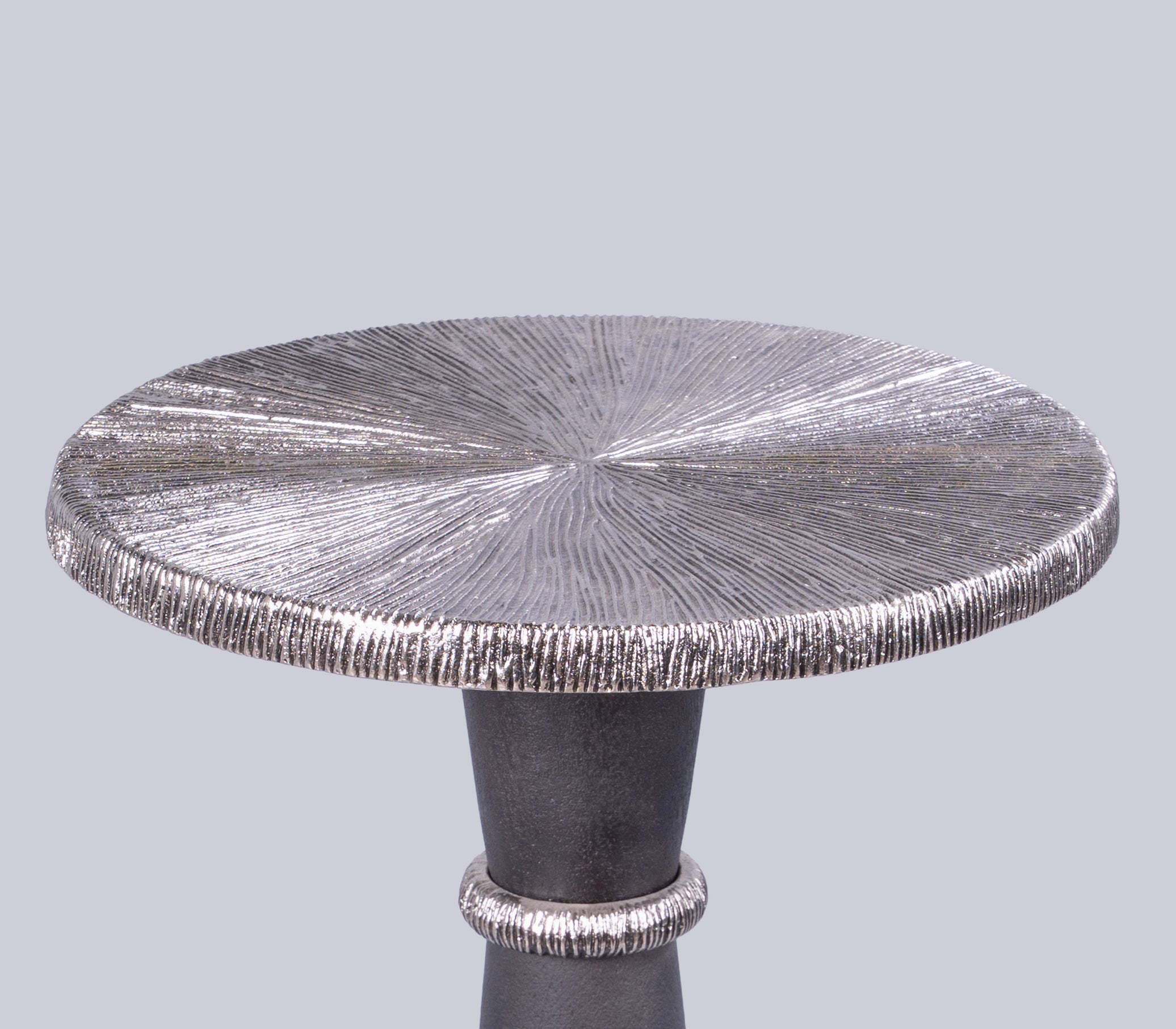 Oralia Martini Table