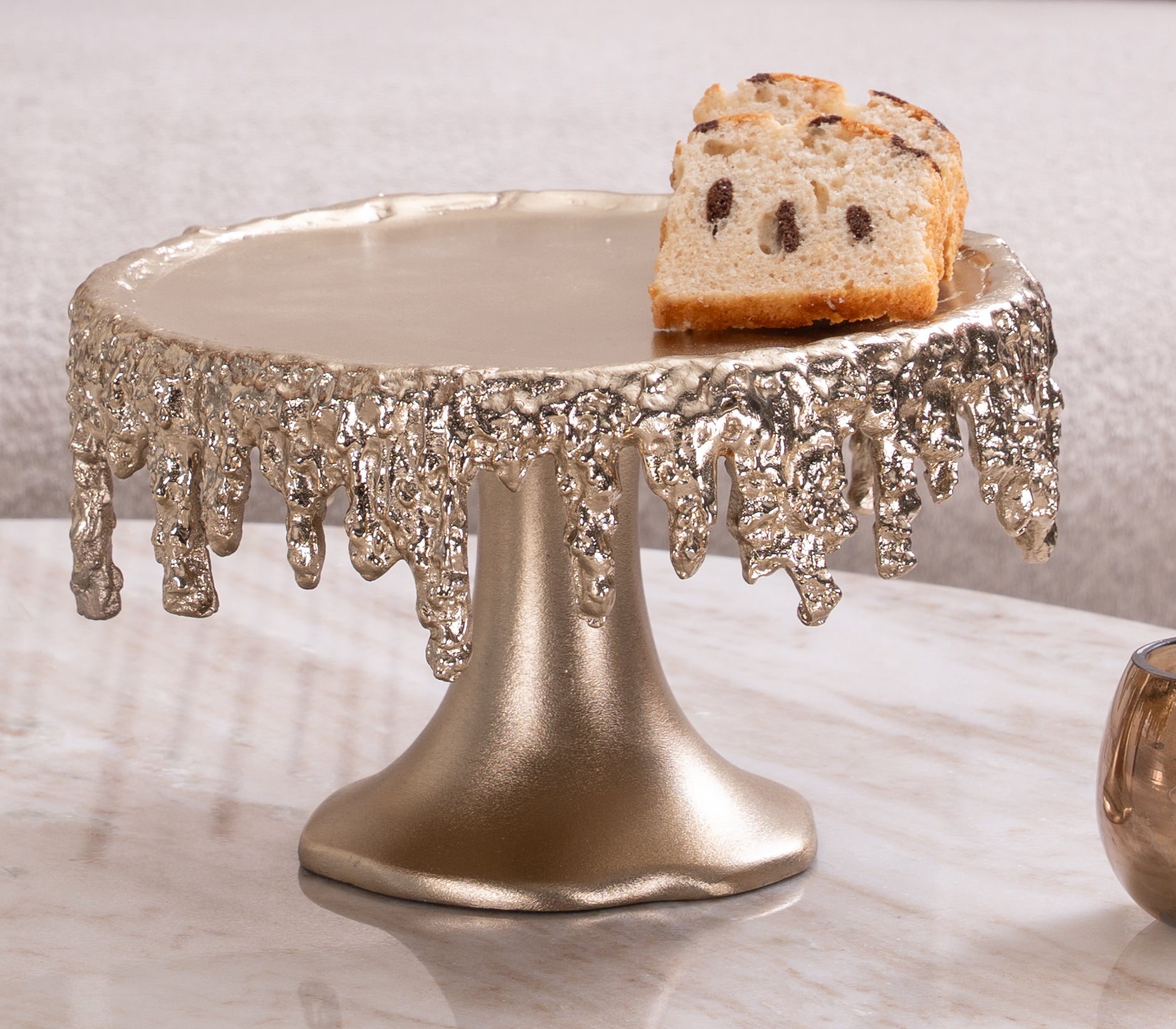 Wax & Wane Cake Holder