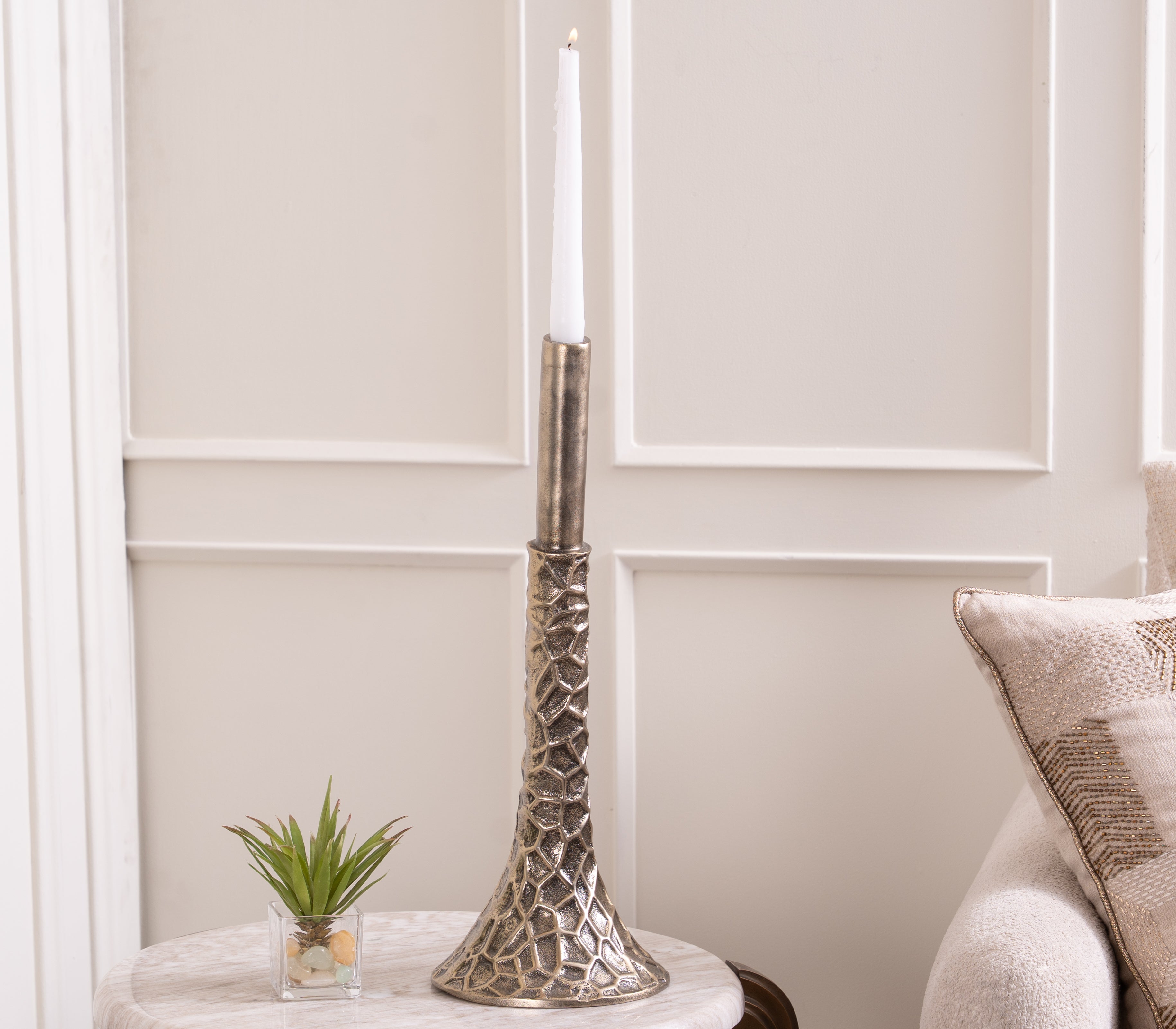 Ebon Pyre Candle Holder