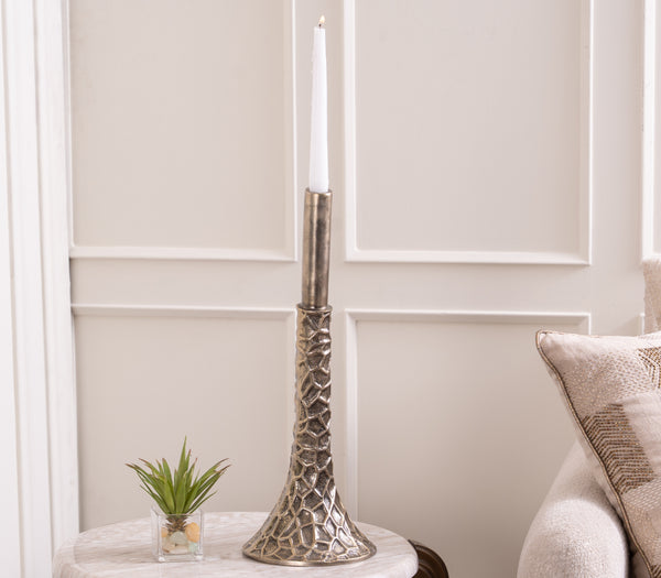 Ebon Pyre Candle Holder