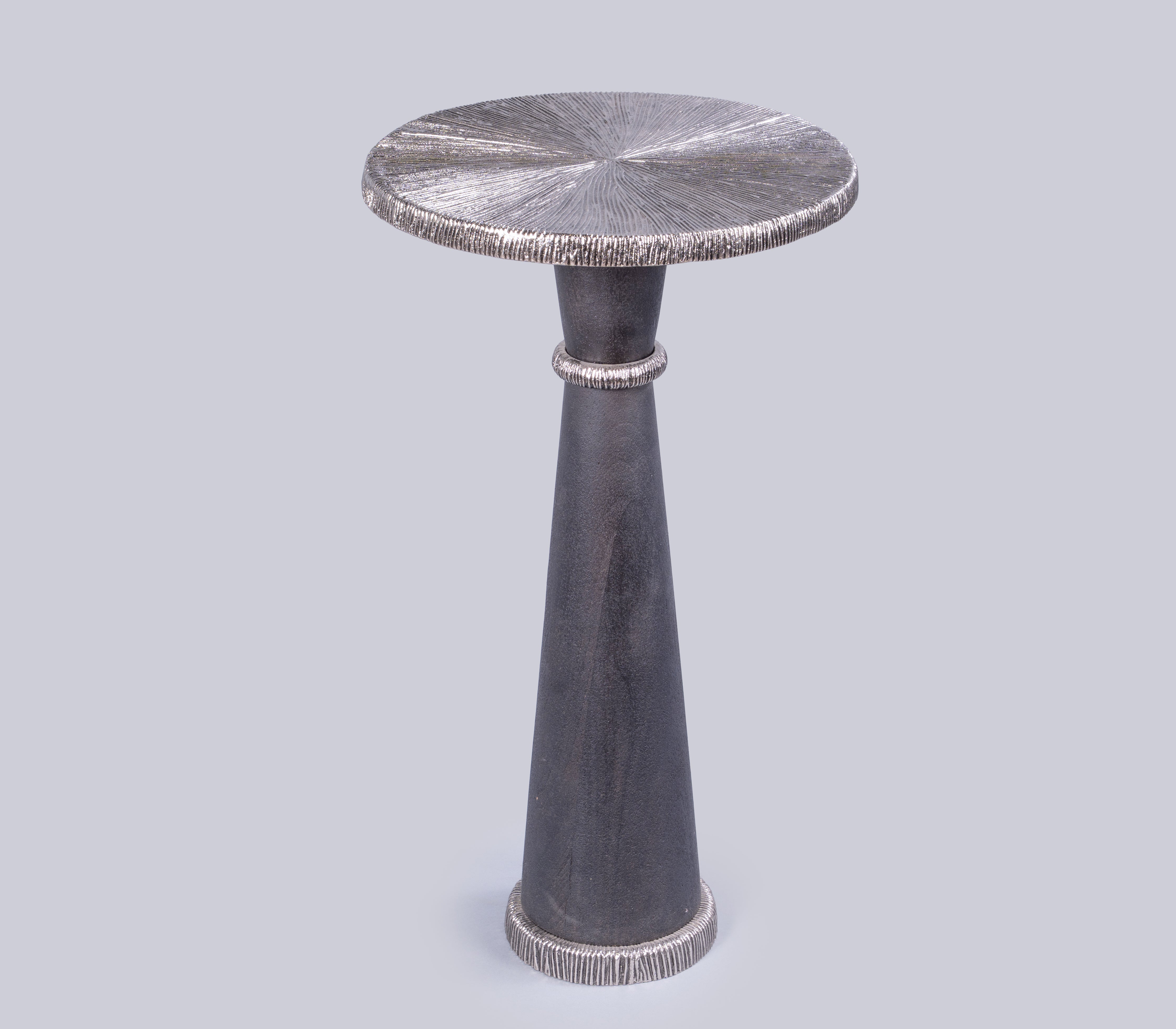 Oralia Martini Table