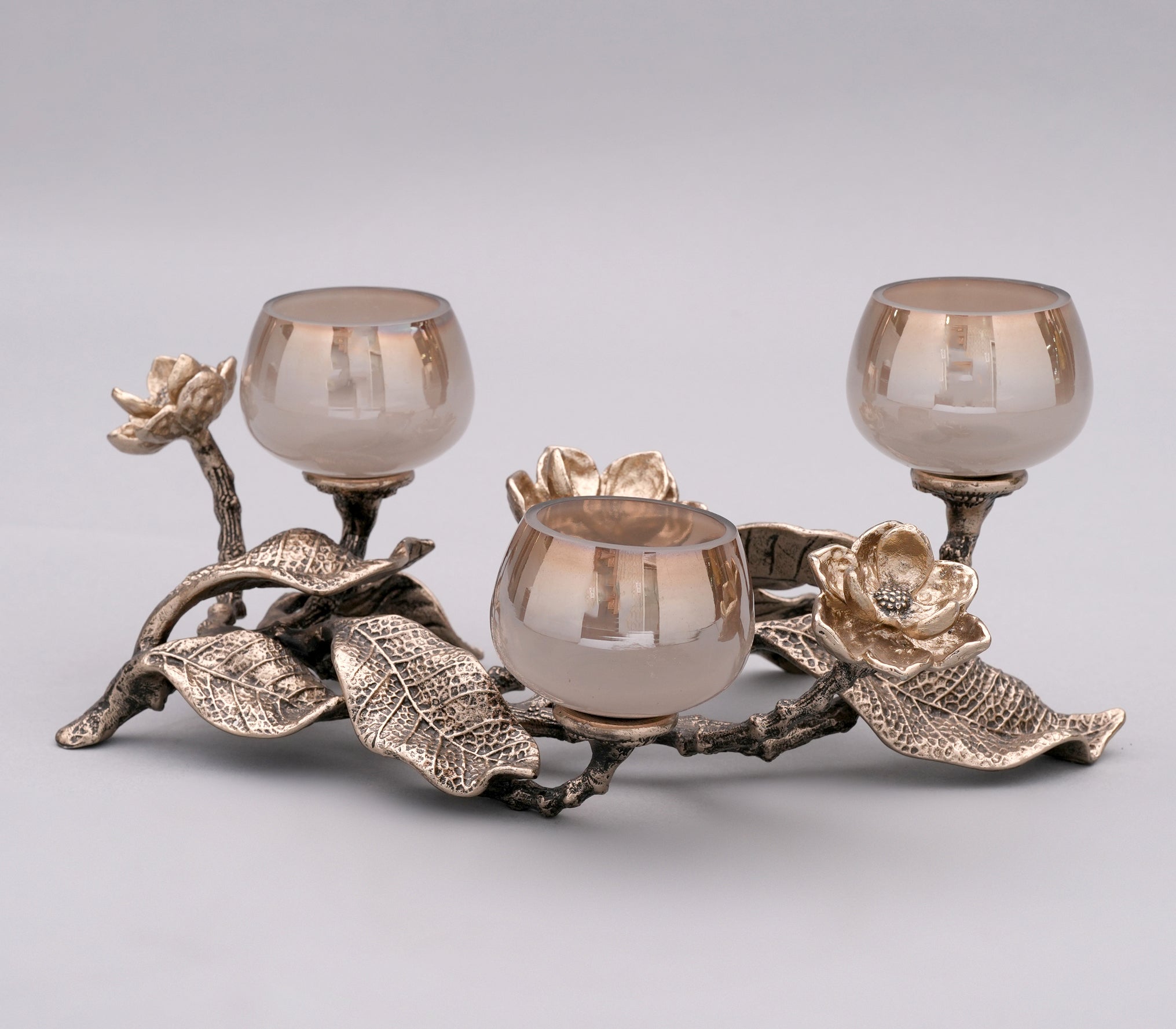 LOTUS LUXE CANDLE HOLDER