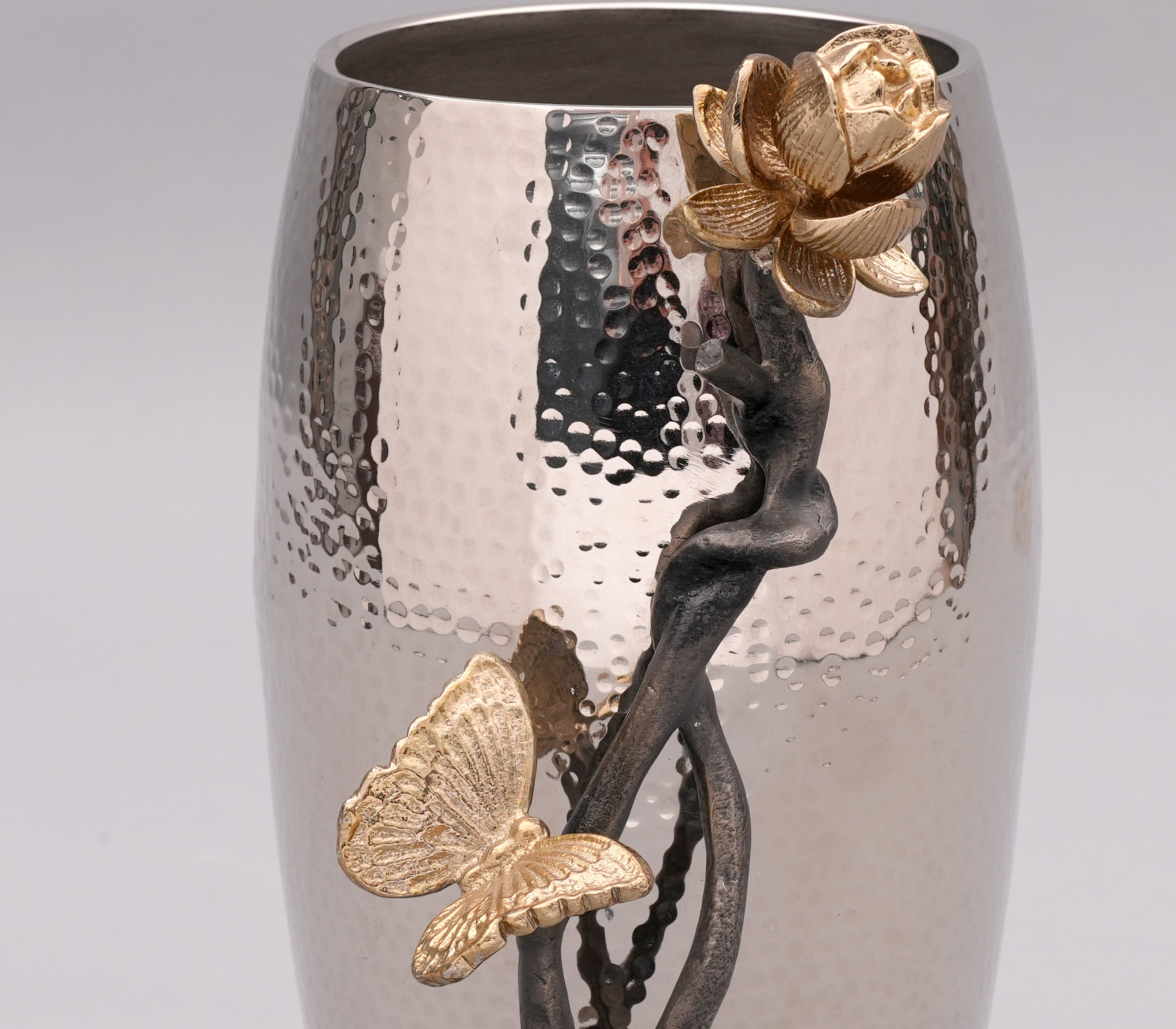 METAL PETAL VASE