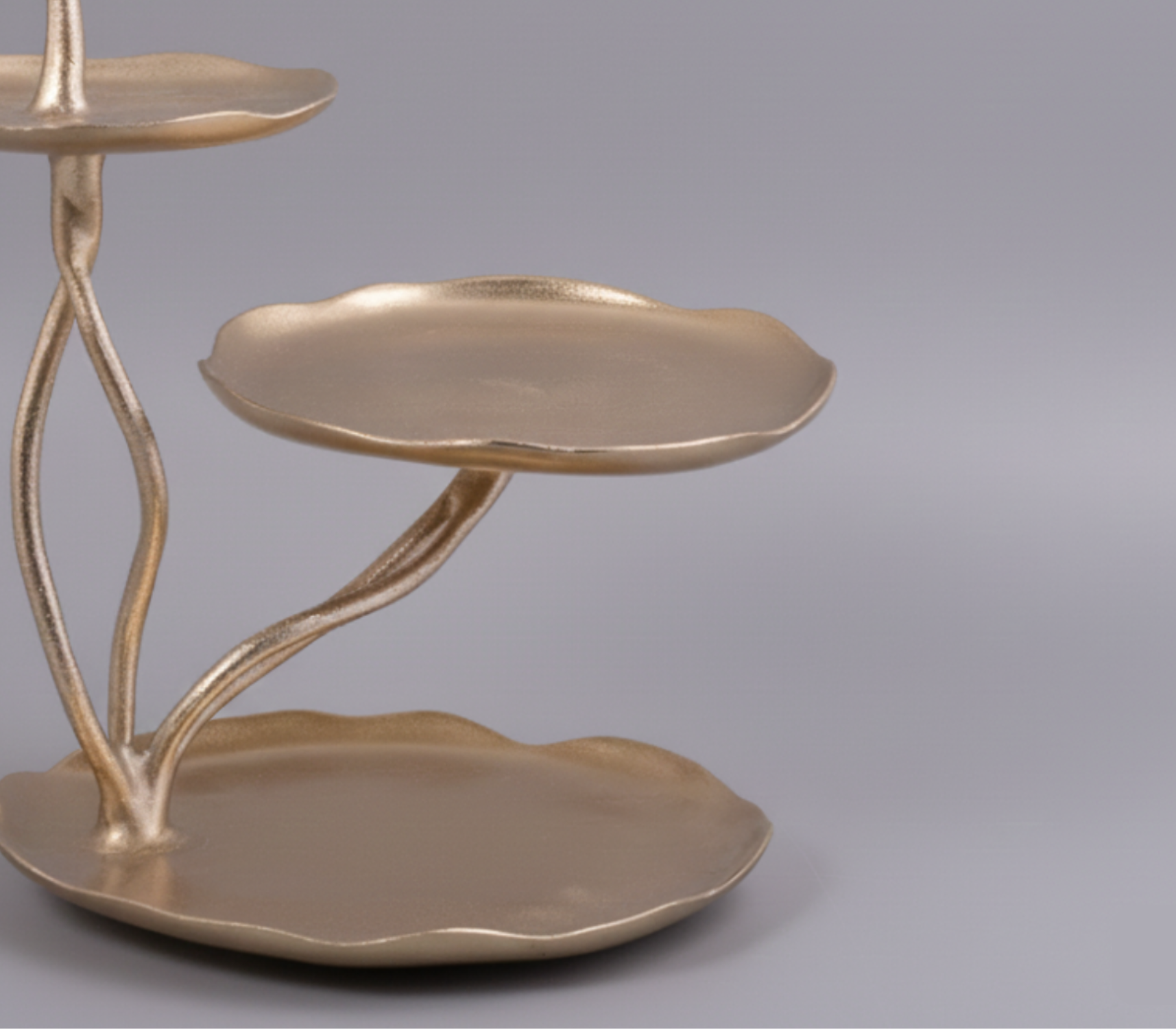 Rose Bud Cake Holder