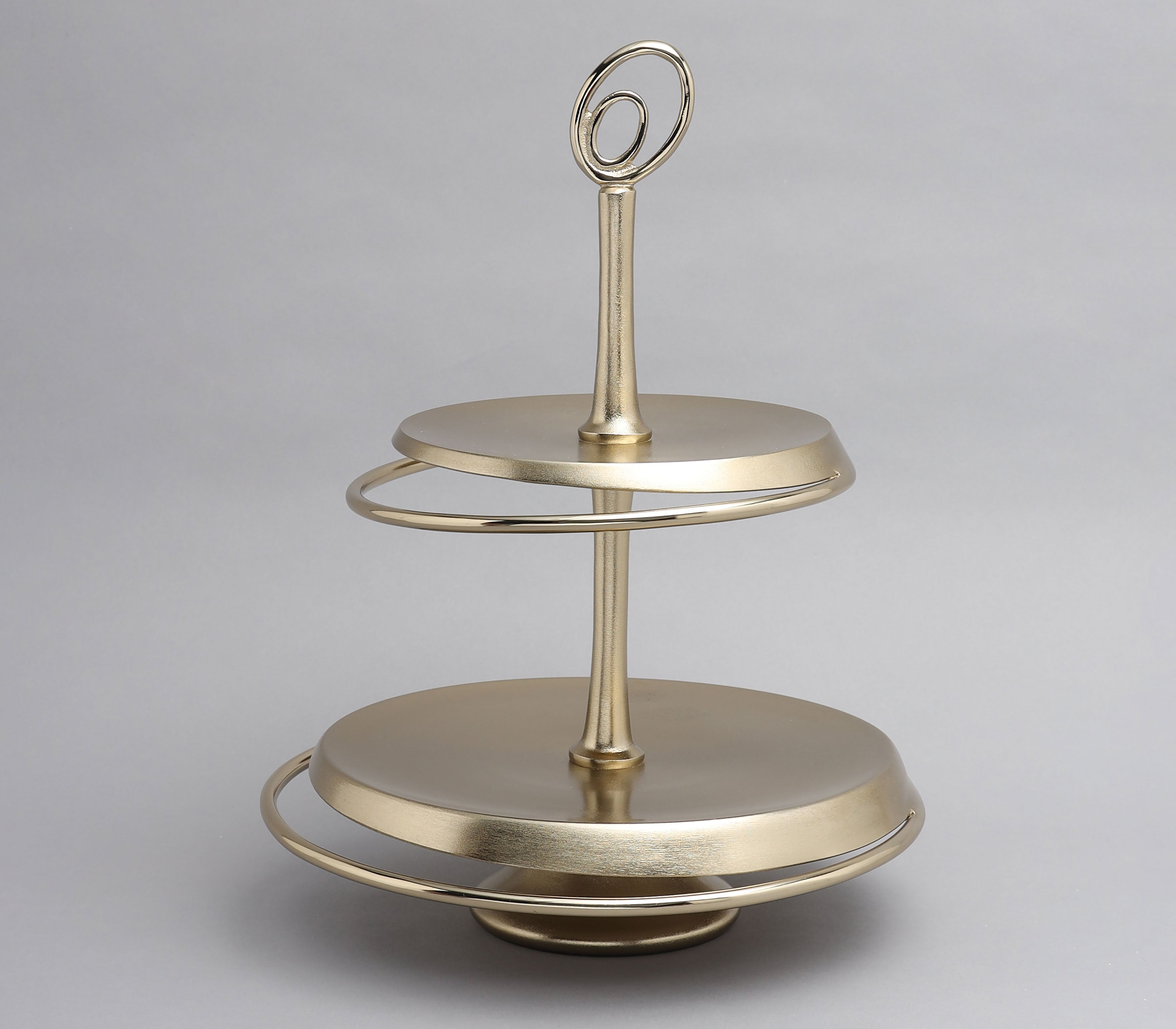 Resplendent Cake holder