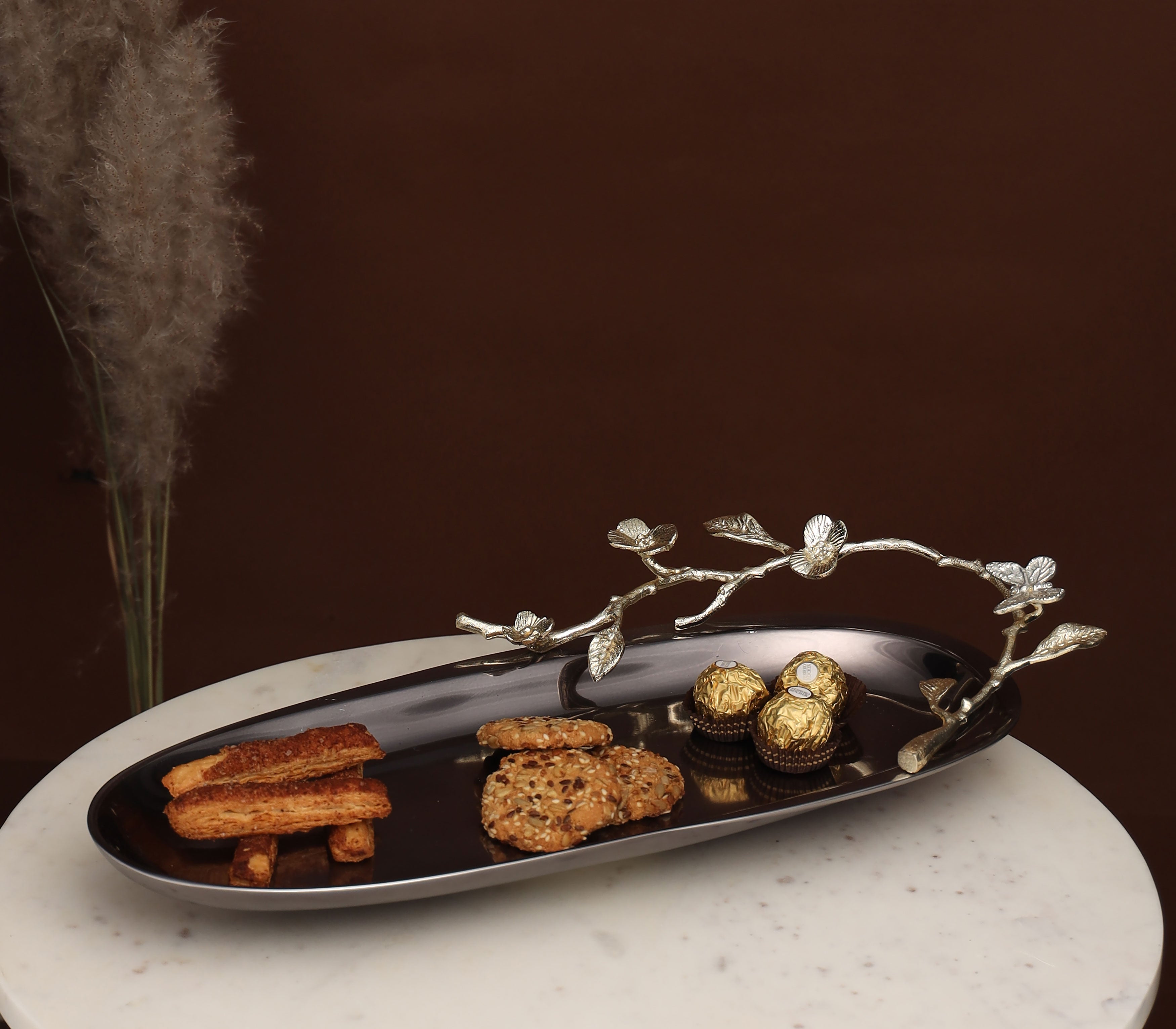 Mili Elongated Platter