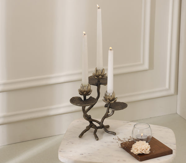 Water lily taper candle holder